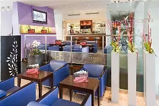 Novotel Amiens Est 3*
