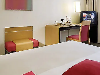 Novotel Amiens Est 호텔 3*